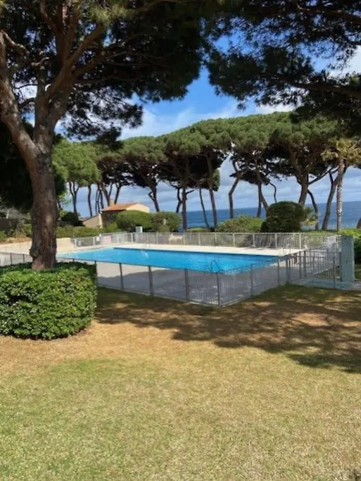 Appartement Vue Mer, Acces Prive Plage, Piscine Sainte-Maxime